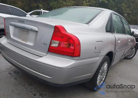 2004 Volvo S80 2.9/2.9 A (Discontinued) из США, поврежденный, VIN YV1TS92D041357300